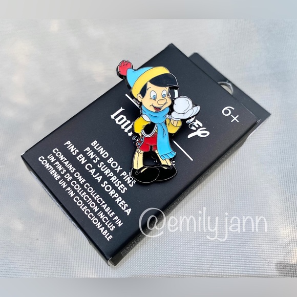 Loungefly Accessories - Pinocchio♠️Pin